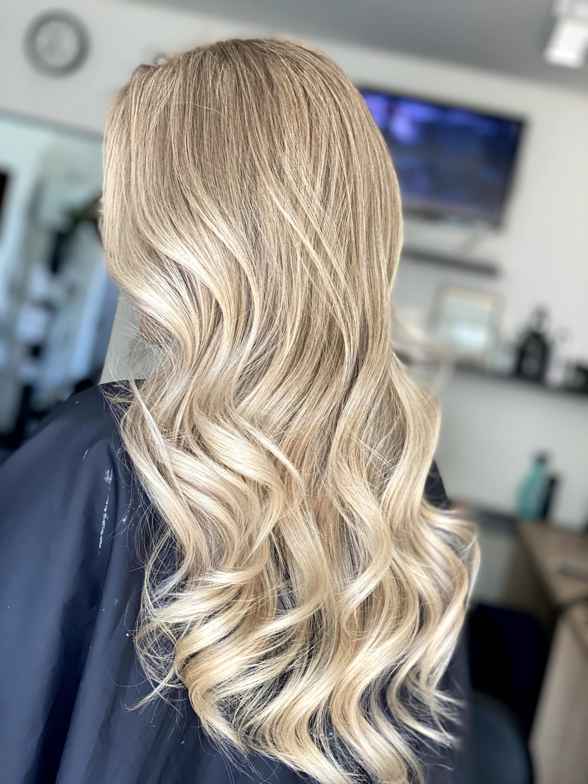 Tinte cabello carmesina peluqueria y estetica en valencia mechas balayage valencia Tinte cabello carmesina peluqueria y estetica en valencia mechas balayage valencia